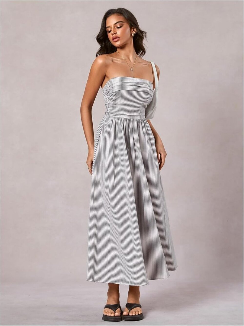 Striped Strapless Maxi Dress - Summer Casual Tube Top with Pockets, Perfect for - Picture 4 of 5